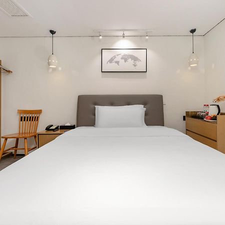 Waito Hotel Yuexiu Park Гуанчжоу Экстерьер фото